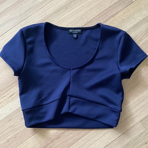 NWOT Navy Blue Crop Top with cap sleeves - Picture 1 of 3